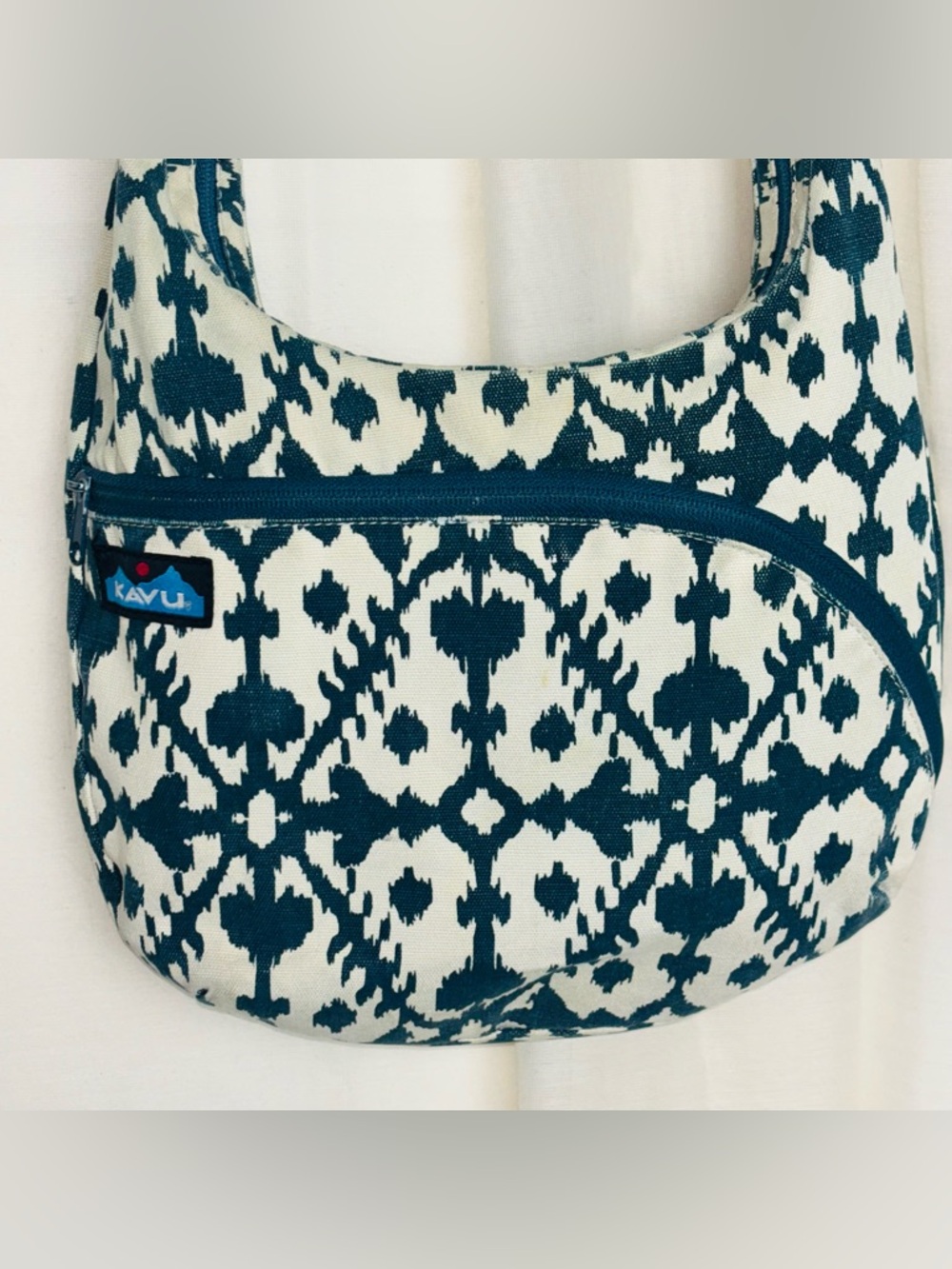 Kavu Teal and White Ikat Crossbody Bag